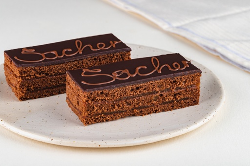 [HP565] Sacher csoki moussal (25-35g)